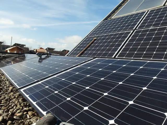 types-of-solar-panels-monocrystalline-solar-panels-india
